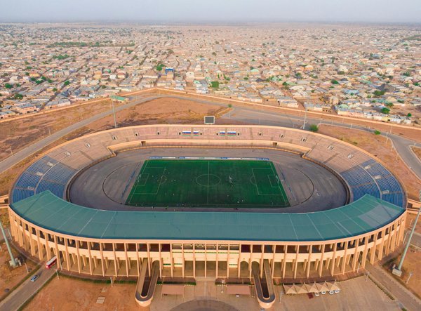 Decoding Rival Playbooks: Expert Strategies for Pre-Match Tactical Analysis in Major Football Leagues